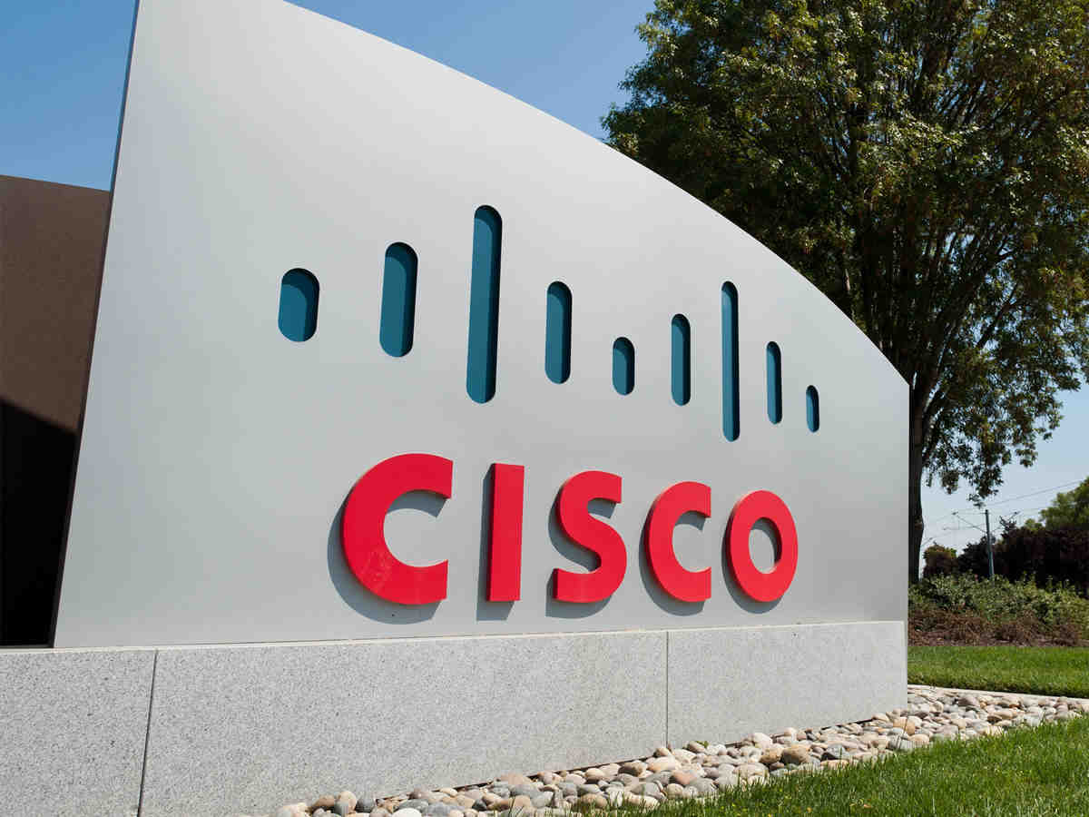 What are the tier levels for Cisco's Cloud and Managed Services Program?